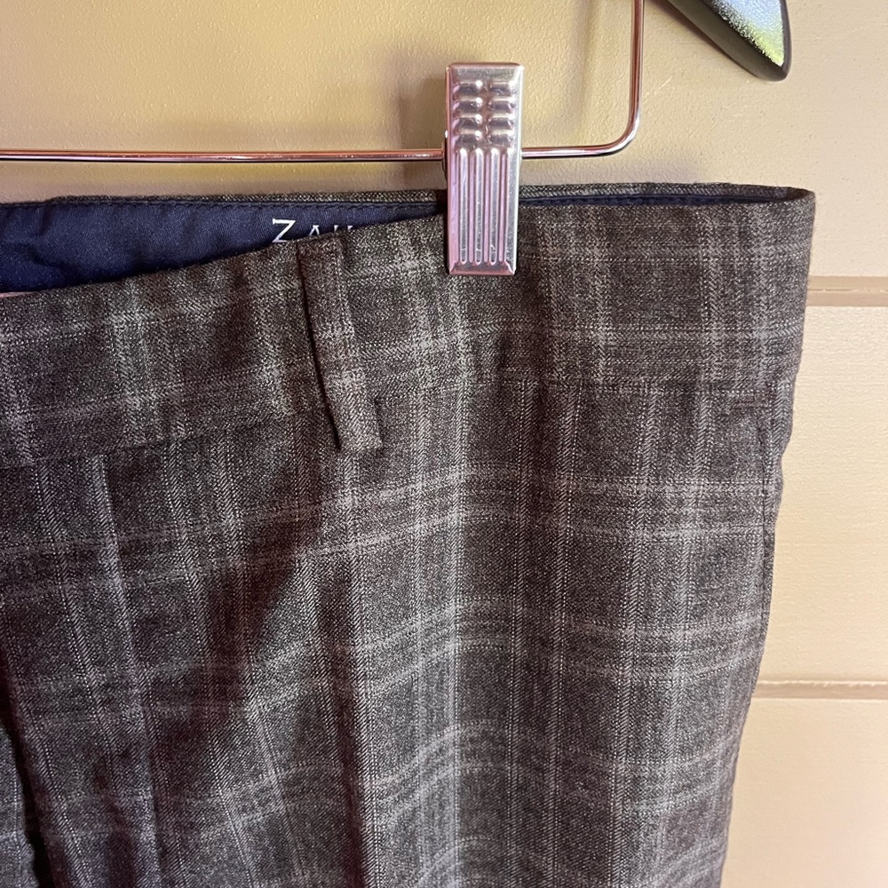 Gray Plaid Men’s Suit - Picture 9 of 11